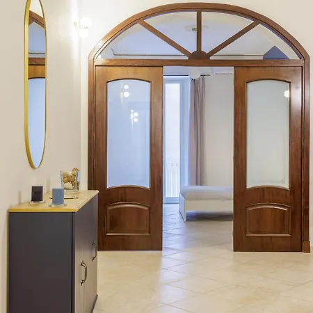 Augusteo House By Wonderful Italy *